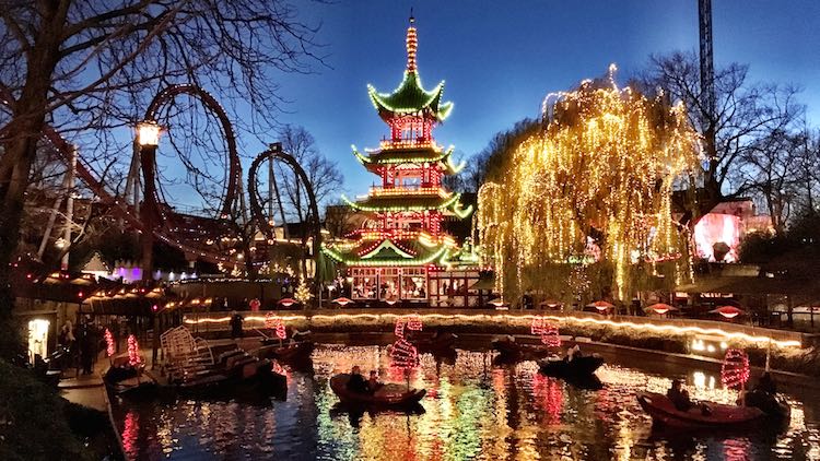 tivoli-gardens-in-copenhagen-7