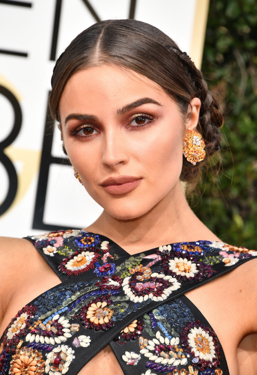 1-golden-globes-olivia